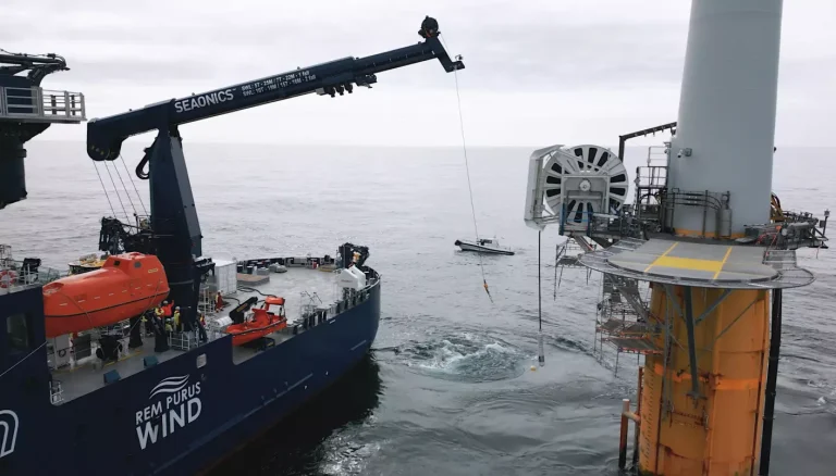 Ocean Charger is demonstrated at sea.