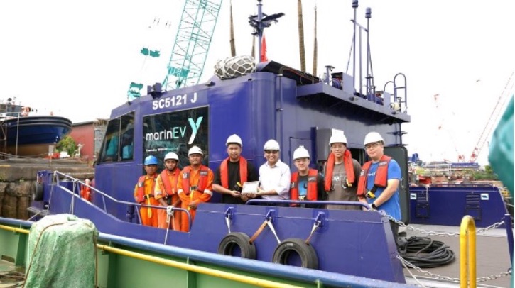 Singapore’s first fully electric cargo vessel, marinEV’s 18.5m Hydromover, has started commercial trials. The vessel was developed by the Goal Zero Consortium and funded by the Maritime and Port Authority of Singapore (MPA) and Singapore Maritime Institute (SMI).