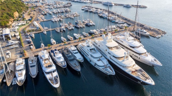 International marina network IGY Marinas has partnered with Aqua superPower to bring electric marine charging to Sardinia for the first time. The partners will install an Aqua 75 marine fast charger at IGY Portisco Marina.