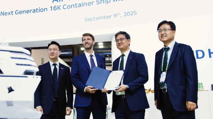 HHI and KSOE receive ABS approval for container ship with electric propulsion.