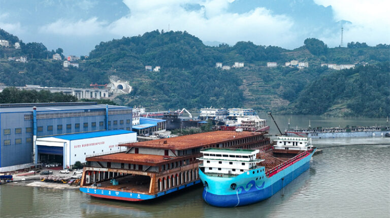 China’s largest all-electric bulk carrier, the Gezhouba, docked in Hubei Province