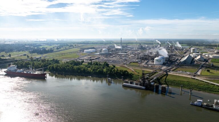 CF Industries, Trafigura and TFG Marine sign MOU on low-carbon ammonia for shipping.